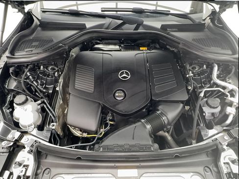 Used 2024 Mercedes-Benz GLC 300 4MATIC w/ Driver Assistance Package image 17