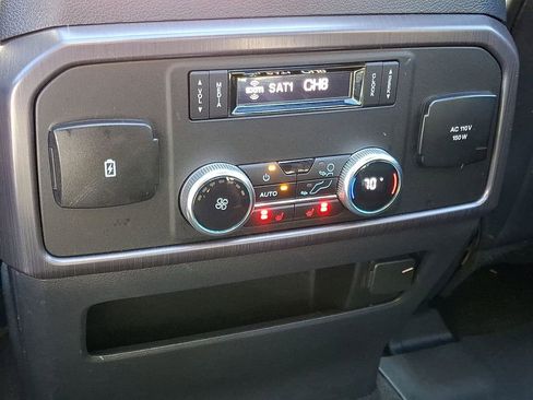 Certified 2024 Ford Expedition Platinum image 11