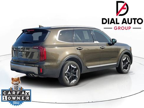 Used 2025 Kia Telluride S FWD image 4