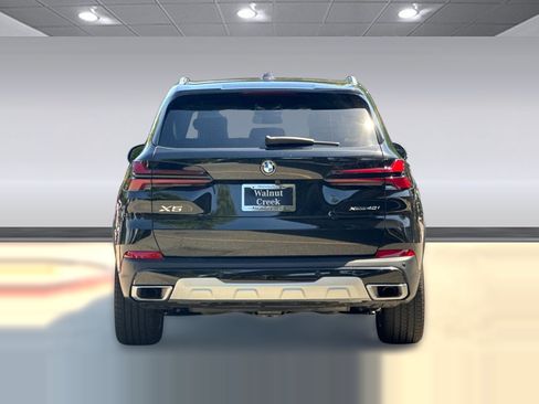 Used 2024 BMW X5 xDrive40i w/ Parking Assistance Package AWD/4WD image 9