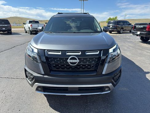 Used 2025 Nissan Pathfinder Rock Creek AWD/4WD image 2