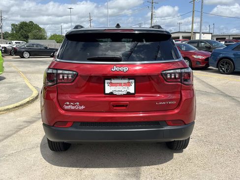 Used 2025 Jeep Compass Limited AWD/4WD image 6