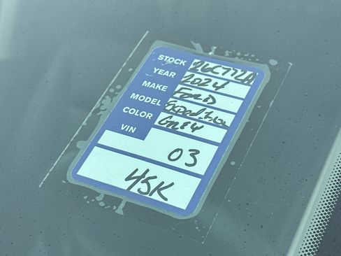 Used 2024 Ford Expedition XLT RWD image 27