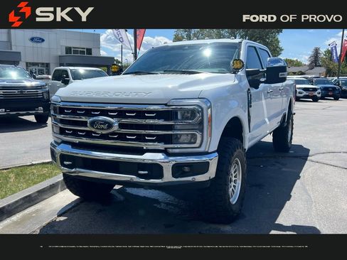Used 2023 Ford F250 Lariat w/ Lariat Ultimate Package AWD/4WD image 2