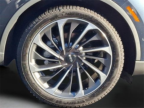 Used 2021 Lincoln Aviator Reserve w/ Equipment Group 202A image 28