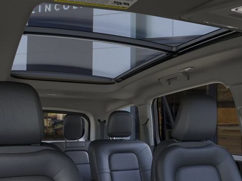 Used 2026 Lincoln Aviator AWD image 26