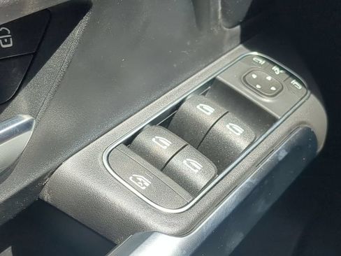 Certified 2024 Mercedes-Benz GLB 250 4MATIC image 21