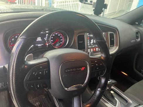 Used 2019 Dodge Charger R/T RWD image 12