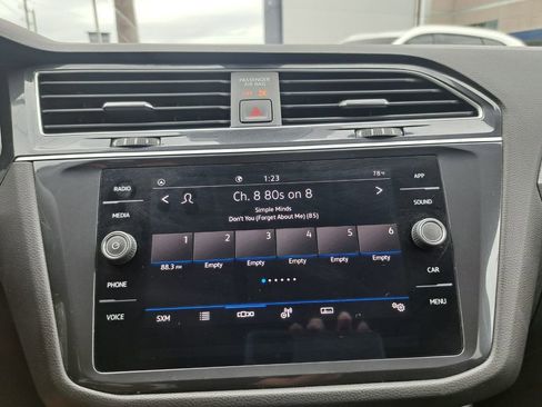 Used 2024 Volkswagen Tiguan SE FWD image 10