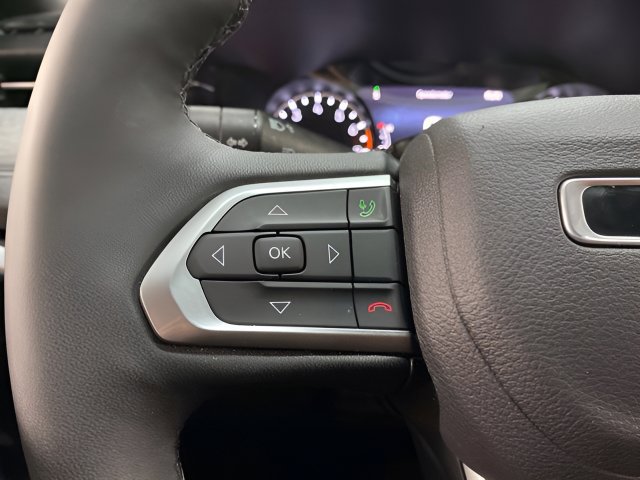 Used 2026 Jeep Compass Latitude AWD/4WD image 32