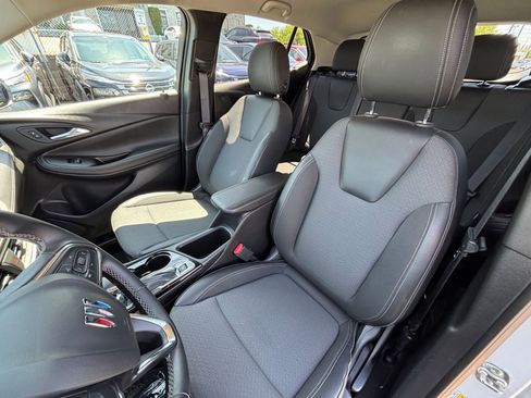 Used 2025 Buick Encore GX Preferred FWD image 35