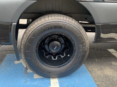 Used 2024 Mercedes-Benz Sprinter 3500 image 18