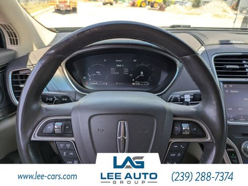 Used 2020 Lincoln Nautilus Reserve FWD image 28