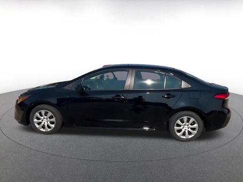 Used 2025 Toyota Corolla LE FWD image 9