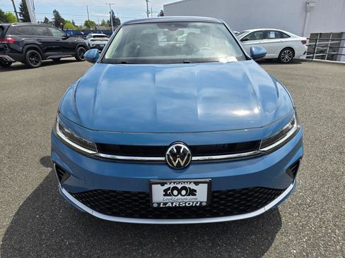 New 2026 Volkswagen Jetta SE FWD image 8