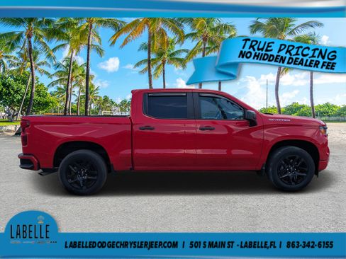 Used 2023 Chevrolet Silverado 1500 Custom RWD image 2