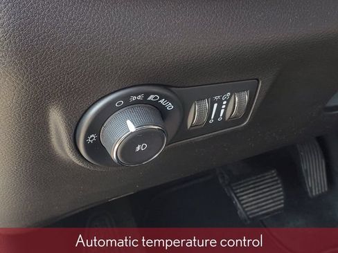 Used 2023 Jeep Compass Limited AWD/4WD image 8