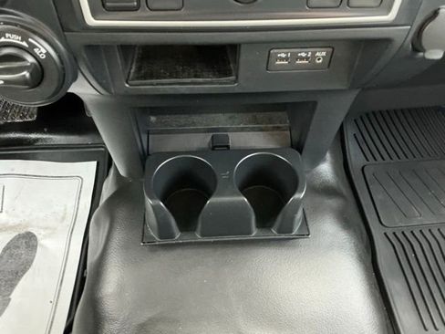 Used 2019 Nissan Titan S w/ S Utility Package image 30