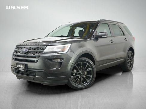 Used 2018 Ford Explorer XLT w/ Equipment Group 202A AWD/4WD image 1
