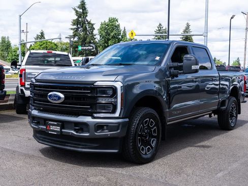 Used 2026 Ford F350 Platinum w/ FX4 Off-Road Package AWD/4WD image 3