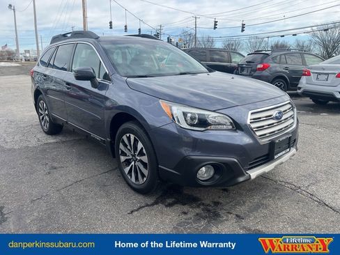 Used 2017 Subaru Outback 2.5i Limited image 7