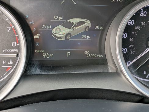 Used 2022 Toyota Camry XLE FWD image 24