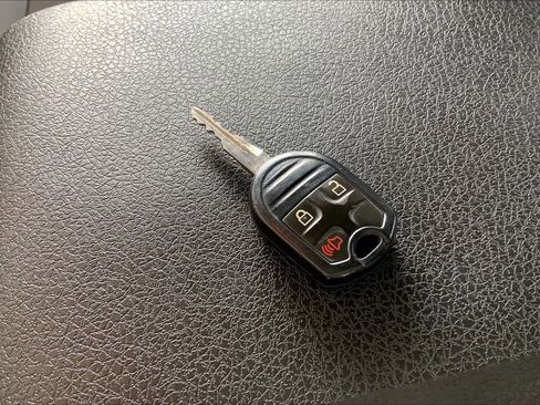 Used 2014 Ford F150 XLT w/ Equipment Group 302A Luxury image 15