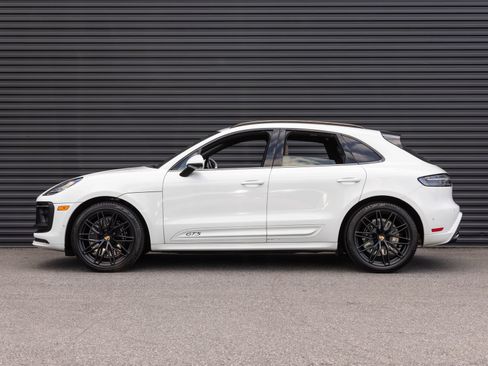 Certified 2023 Porsche Macan GTS AWD/4WD image 2