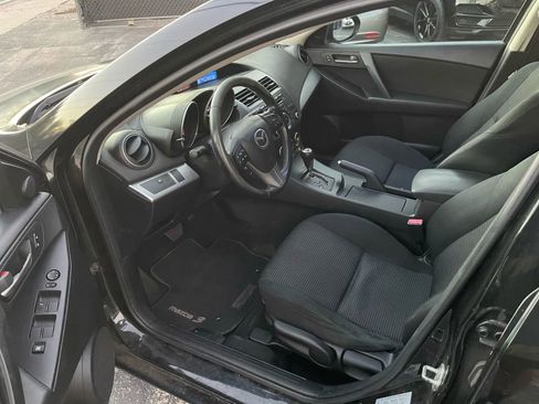 Used 2013 MAZDA MAZDA3 i Touring FWD image 11