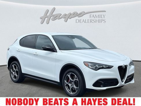 Used 2024 Alfa Romeo Stelvio Sprint image 1