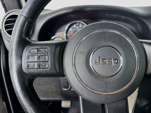 Used 2017 Jeep Wrangler Unlimited Sport w/ Connectivity Group AWD/4WD image 25