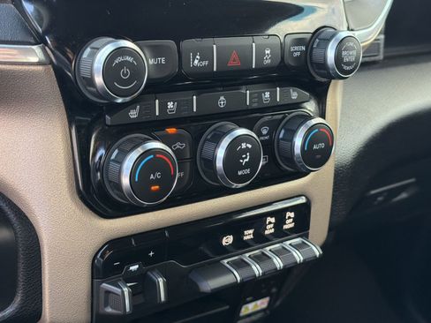Used 2024 RAM 2500 Laramie w/ Safety Group AWD/4WD image 16