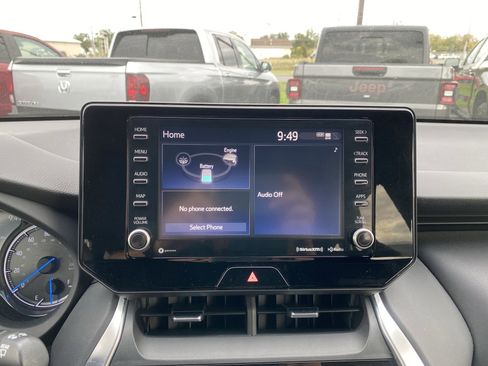 Used 2022 Toyota Venza XLE image 19