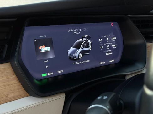 Used 2018 Tesla Model X 75D AWD/4WD image 29