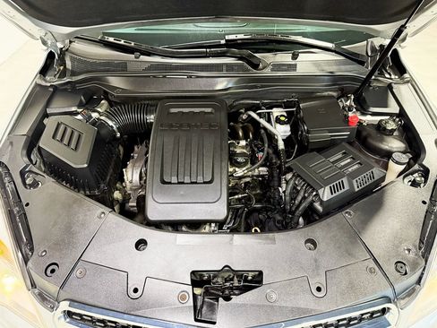 Used 2013 Chevrolet Equinox LS image 33