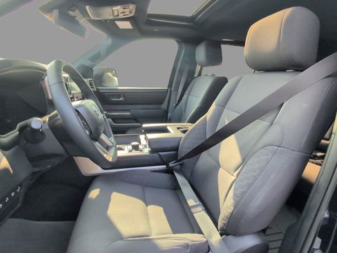 Used 2025 Toyota Sequoia SR5 AWD/4WD image 18