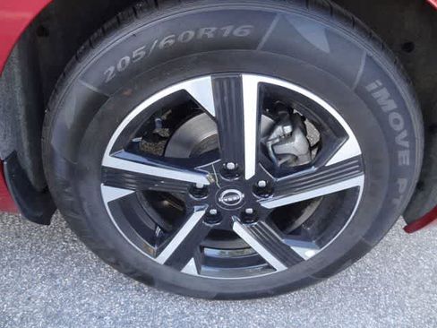 Used 2024 Nissan Sentra SV FWD image 30