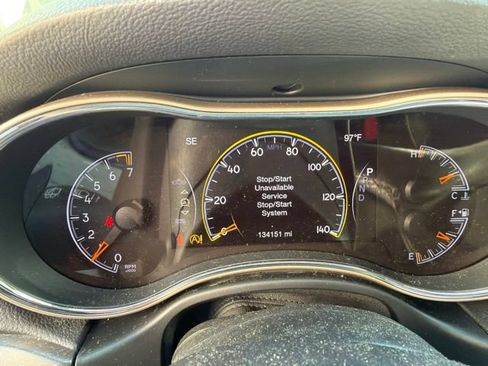 Used 2017 Jeep Grand Cherokee Limited AWD/4WD image 2