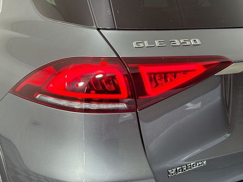 Used 2023 Mercedes-Benz GLE 350 4MATIC w/ Premium Package image 36