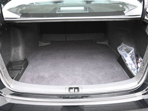 Used 2025 Toyota Corolla SE image 23