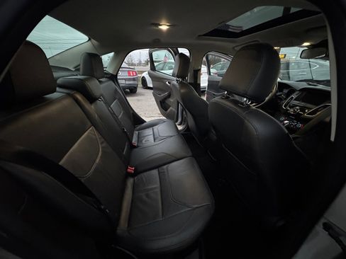 Used 2017 Ford Focus Titanium w/ Titanium Technology Package image 11