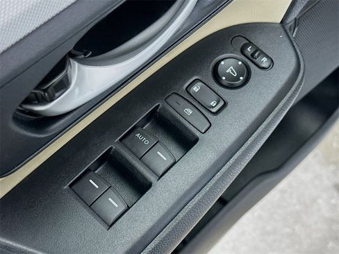 Used 2019 Honda CR-V LX image 17