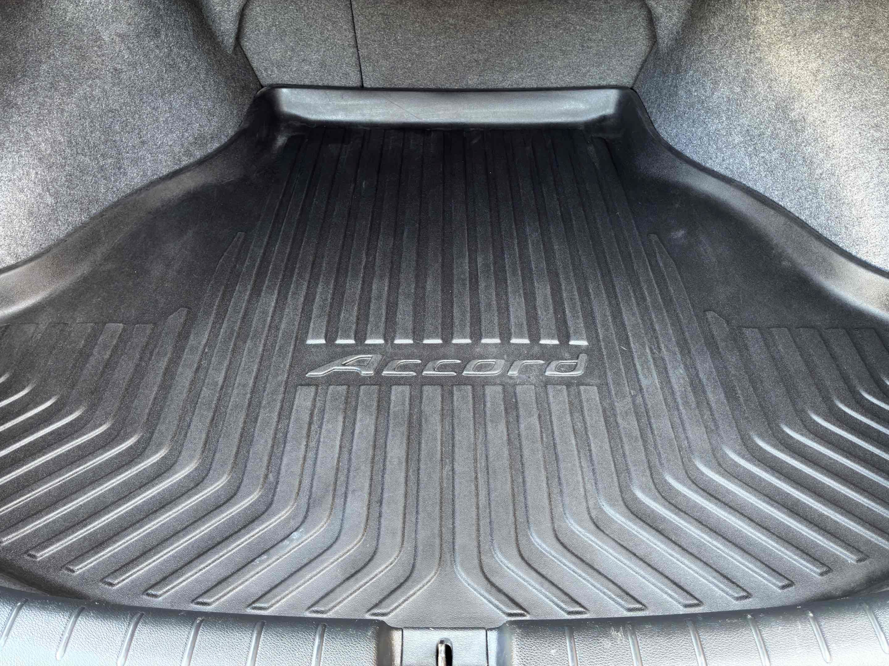 Used 2017 Honda Accord EX-L image 54
