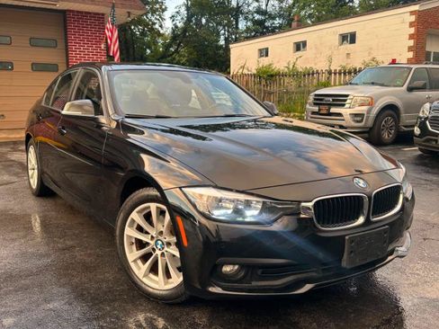 Used 2017 BMW 320i xDrive Sedan AWD/4WD image 8