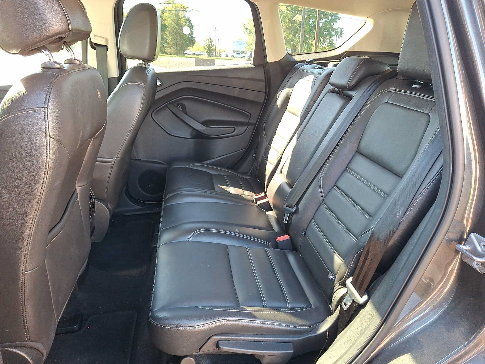 Used 2017 Ford Escape Titanium AWD/4WD image 8