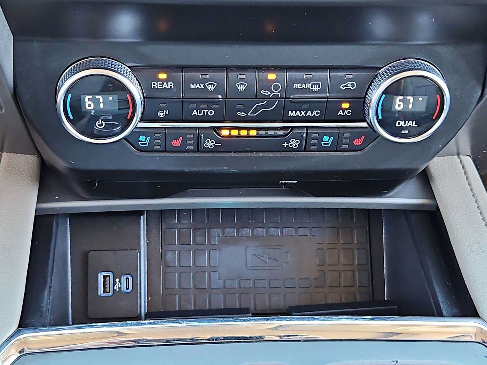 Used 2021 Ford Expedition XLT AWD/4WD image 30