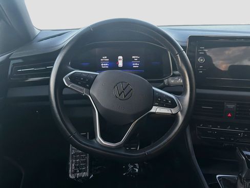 Used 2025 Volkswagen Jetta Sport FWD image 18