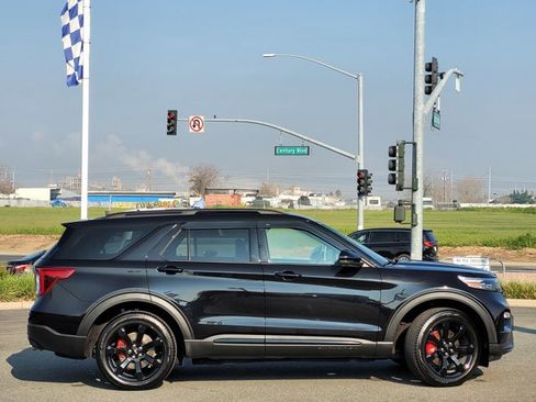 Certified 2023 Ford Explorer ST w/ Equipment Group 401A image 3