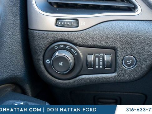 Used 2022 Jeep Cherokee Latitude Lux image 16