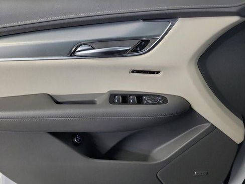 Certified 2022 Cadillac XT5 Premium Luxury image 28